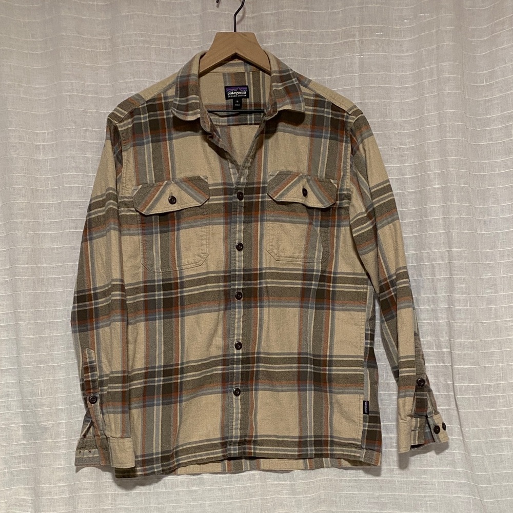 Patagonia men’s Organic Cotton Plaid Shirt - Brown and Tan